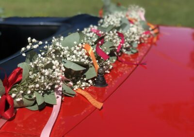 Décoration florale véhicule - Artisan Fleuriste - Melle Coeur d'Articho - Anais Barat - Comminges - Toulouse - St-Girons
